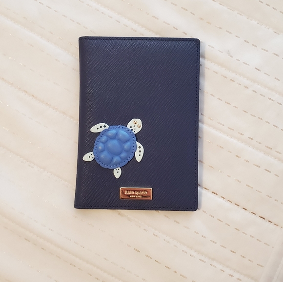 Kate Spade Turtle Under the Sea Passport - Picture 3 of 11